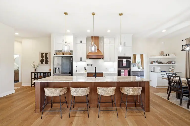 Interior real estate photography  -  kitchen, Waynesboro VA