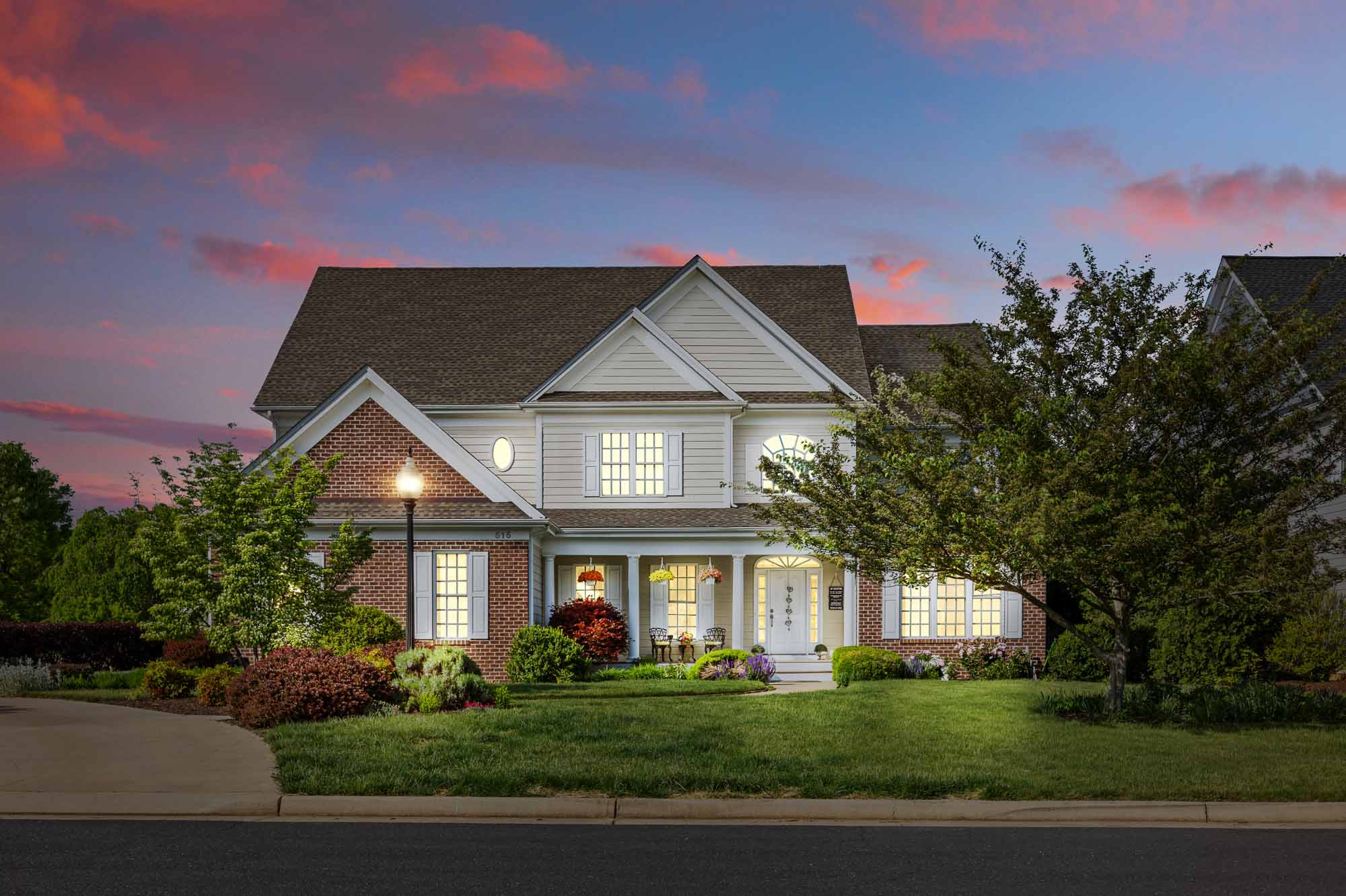 Blue hour real estate photography by Villa Views